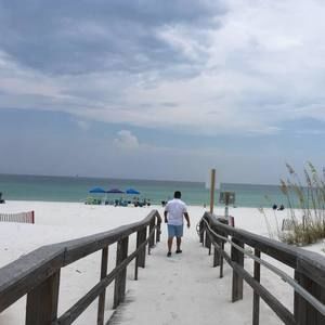 Meet your Posher, Edith